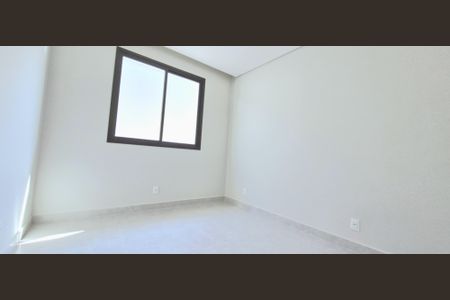 Quarto 2 de casa à venda com 3 quartos, 100m² em Vila Rica, Lagoa Santa