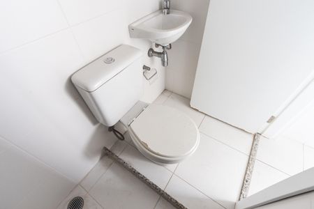 Apartamento à venda com 110m², 3 quartos e 3 vagas Apartamento à venda com 110m², 3 quartos e 3 vagasBanheiro de Serviço