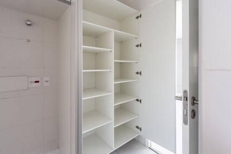 Apartamento à venda com 110m², 3 quartos e 3 vagas Apartamento à venda com 110m², 3 quartos e 3 vagasDespensa