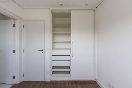 Apartamento à venda com 110m², 3 quartos e 3 vagas Apartamento à venda com 110m², 3 quartos e 3 vagasSuíte 1