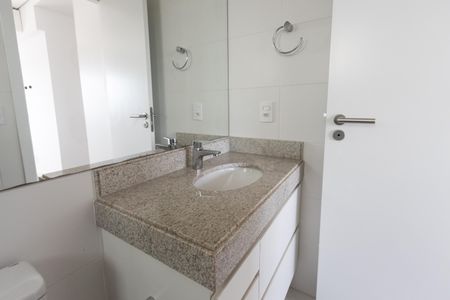 Apartamento à venda com 110m², 3 quartos e 3 vagas Apartamento à venda com 110m², 3 quartos e 3 vagasBanheiro da Suíte 2