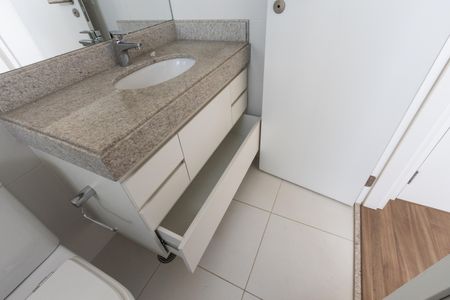 Apartamento à venda com 110m², 3 quartos e 3 vagas Apartamento à venda com 110m², 3 quartos e 3 vagasBanheiro da Suíte 1