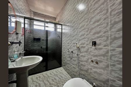 Casa à venda com 125m², 3 quartos e 2 vagasBanheiro 