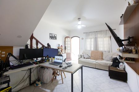 Casa à venda com 140m², 2 quartos e 1 vaga Casa à venda com 140m², 2 quartos e 1 vagaSala