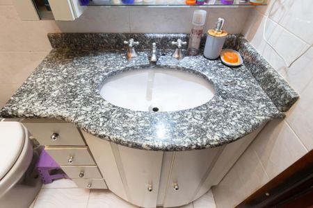 Casa à venda com 140m², 2 quartos e 1 vaga Casa à venda com 140m², 2 quartos e 1 vagaBanheiro