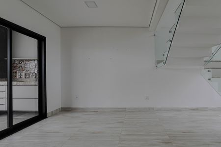 Sala de casa para alugar com 3 quartos, 205m² em Cezar de Souza, Mogi das Cruzes