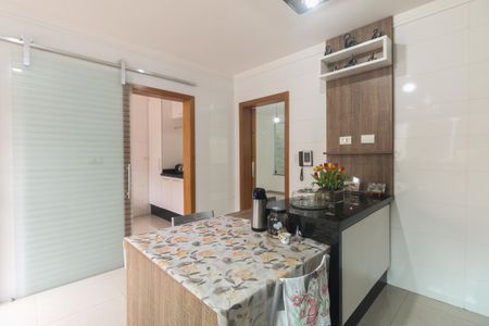 Casa à venda com 320m², 4 quartos e 7 vagasCozinha