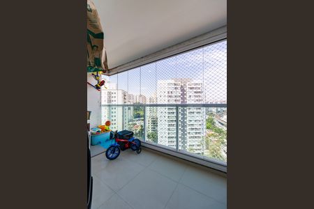 Sacada de apartamento à venda com 3 quartos, 72m² em Vila Andrade, São Paulo