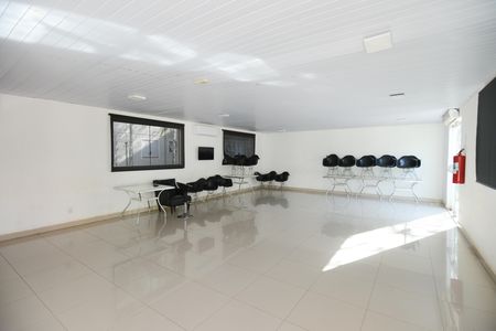 Apartamento para alugar com 43m², 2 quartos e 1 vaga Apartamento para alugar com 43m², 2 quartos e 1 vagaÁrea comum - Salão de festas