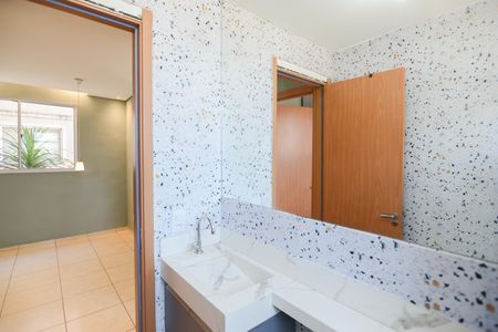 Apartamento para alugar com 43m², 2 quartos e 1 vaga Apartamento para alugar com 43m², 2 quartos e 1 vagaBanheiro