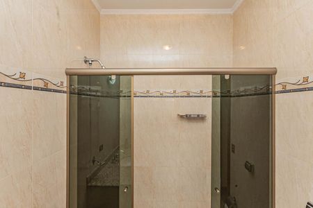 Casa à venda com 230m², 3 quartos e 10 vagasBanheiro da Suíte  1