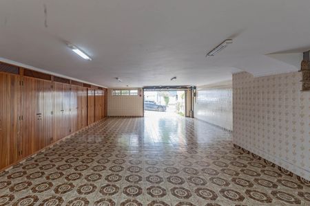 Casa à venda com 230m², 3 quartos e 10 vagasGaragem