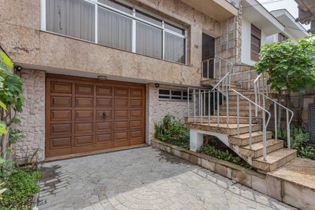 Casa à venda com 230m², 3 quartos e 10 vagasFachada