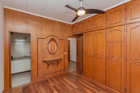 Casa à venda com 230m², 3 quartos e 10 vagasSuíte 1