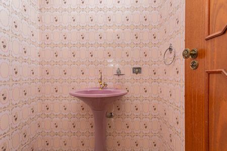 Casa à venda com 230m², 3 quartos e 10 vagasLavabo