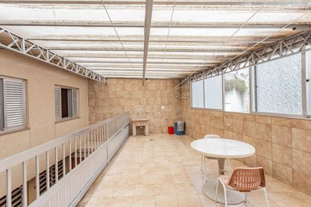 Casa à venda com 230m², 3 quartos e 10 vagasÁrea de Serviço