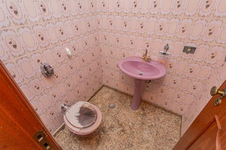 Casa à venda com 230m², 3 quartos e 10 vagasLavabo