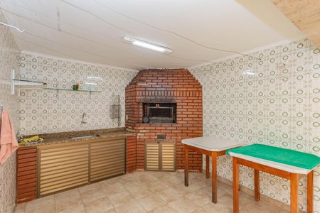 Casa à venda com 230m², 3 quartos e 10 vagasChurrasqueira