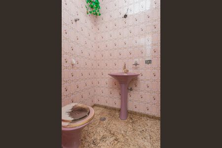 Casa à venda com 230m², 3 quartos e 10 vagasLavabo