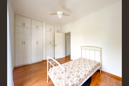 Casa à venda com 471m², 4 quartos e 3 vagasQuarto 5