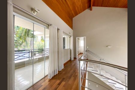 Casa à venda com 471m², 4 quartos e 3 vagasVaranda do corredor