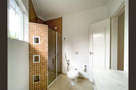 Casa à venda com 471m², 4 quartos e 3 vagasBanheiro da Suíte