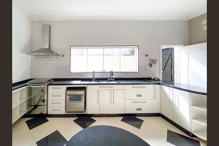 Casa à venda com 471m², 4 quartos e 3 vagasCozinha