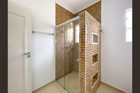 Casa à venda com 471m², 4 quartos e 3 vagasBanheiro Social