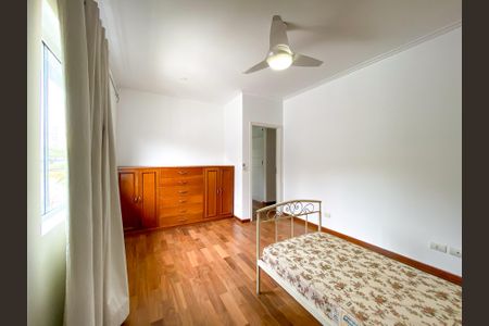 Casa à venda com 471m², 4 quartos e 3 vagasQuarto 4