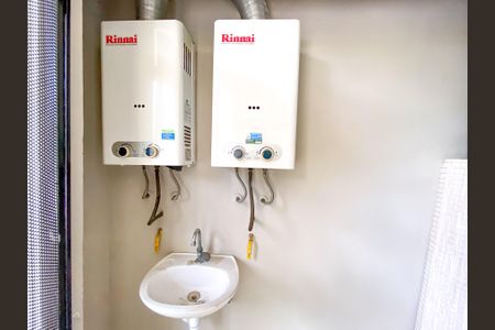 Casa à venda com 471m², 4 quartos e 3 vagasBanheiro de Serviço