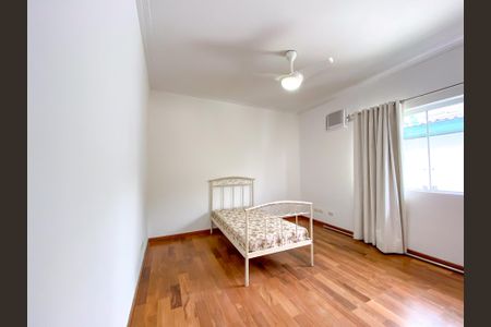 Casa à venda com 471m², 4 quartos e 3 vagasQuarto 4