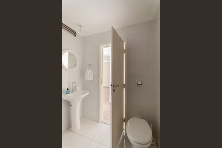 Banheiro de kitnet/studio à venda com 1 quarto, 32m² em Vila Mariana, São Paulo