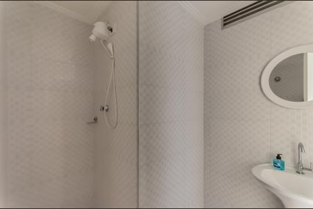 Banheiro de kitnet/studio à venda com 1 quarto, 32m² em Vila Mariana, São Paulo