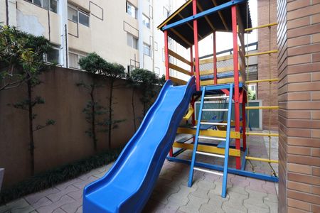 Apartamento à venda com 88m², 2 quartos e 2 vagasÁrea comum - Playground