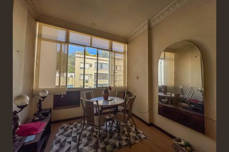 Apartamento à venda com 96m², 4 quartos e 1 vagaSala