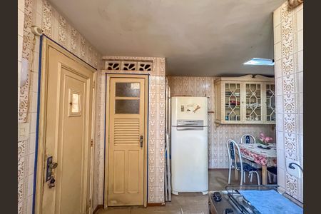 Apartamento à venda com 96m², 4 quartos e 1 vagaCozinha