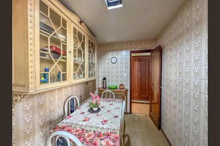 Apartamento à venda com 96m², 4 quartos e 1 vagaCozinha