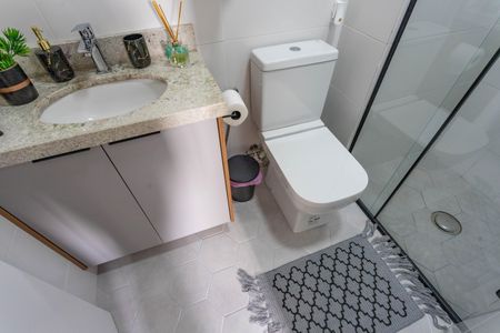 Apartamento à venda com 54m², 2 quartos e 1 vaga Apartamento à venda com 54m², 2 quartos e 1 vagaBanheiro social