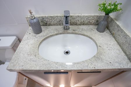 Apartamento à venda com 54m², 2 quartos e 1 vaga Apartamento à venda com 54m², 2 quartos e 1 vagaBanheiro da Suíte