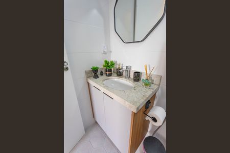 Apartamento à venda com 54m², 2 quartos e 1 vaga Apartamento à venda com 54m², 2 quartos e 1 vagaBanheiro social