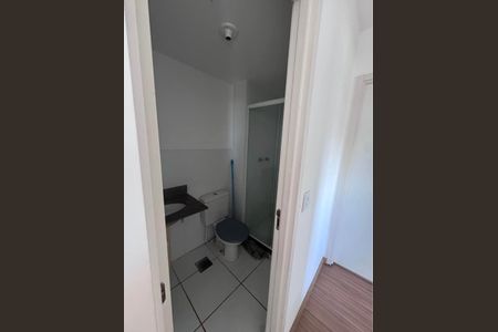 Banheiro de apartamento para alugar com 2 quartos, 54m² em Farrapos, Porto Alegre