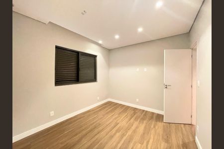 Quarto 3 de casa à venda com 4 quartos, 285m² em Padre Eustáquio, Belo Horizonte