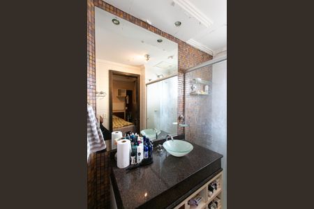 Apartamento à venda com 72m², 2 quartos e 2 vagasBanheiro Social