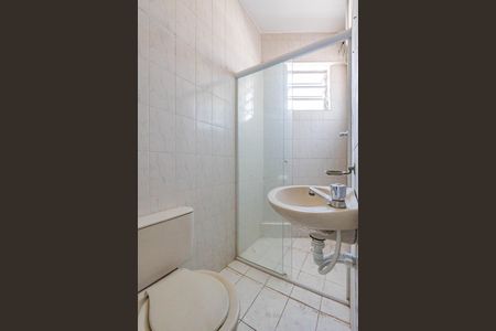 Banheiro de casa para alugar com 2 quartos, 90m² em São João Climaco, São Paulo