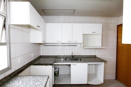 Apartamento à venda com 85m², 3 quartos e 2 vagasCozinha