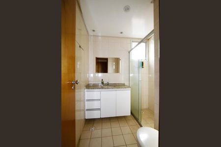 Apartamento à venda com 85m², 3 quartos e 2 vagasBanheiro do Quarto 2