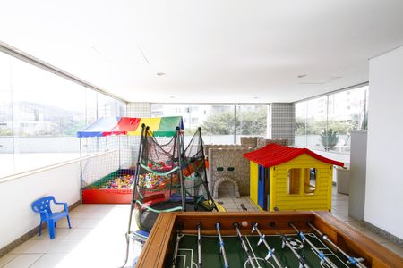 Apartamento à venda com 85m², 3 quartos e 2 vagasÁrea comum - Playground