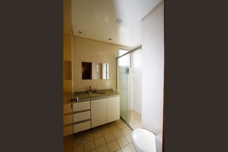 Apartamento à venda com 85m², 3 quartos e 2 vagasBanheiro do Quarto 2