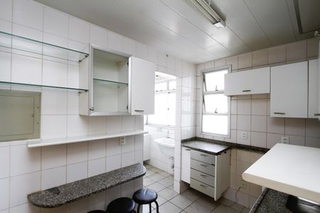 Apartamento à venda com 85m², 3 quartos e 2 vagasCozinha