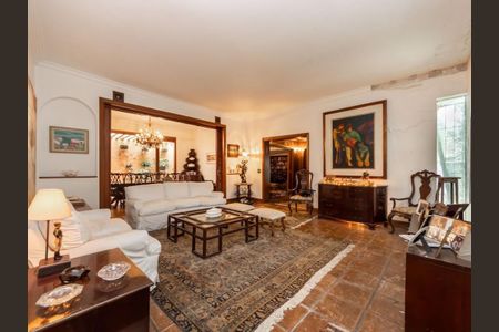 Casa à venda com 4 quartos, 400m² em Alto de Pinheiros, São Paulo